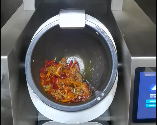 1773307904270158.png “AI养龙虾”之前,优特智厨炒菜机器人早已把“龙虾”炒熟了!